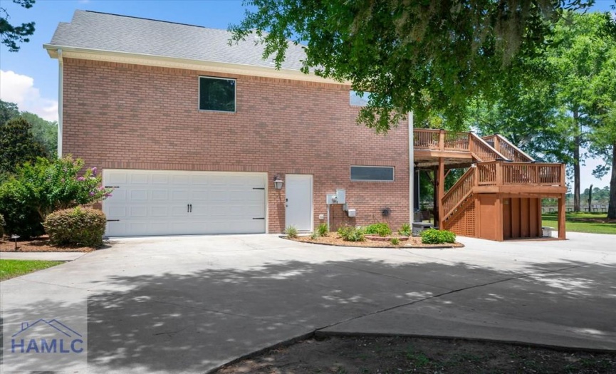 Attached Garage