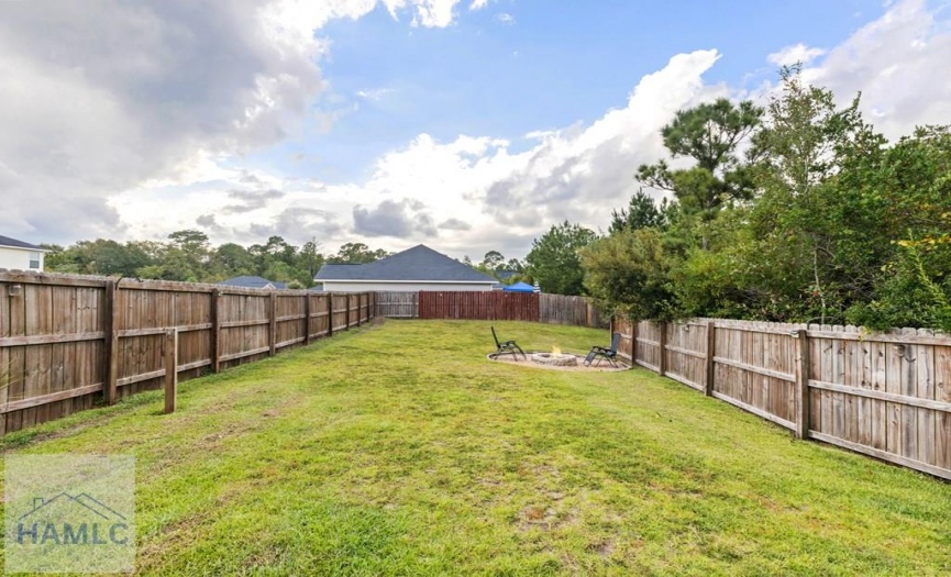 Huge yard and firepit