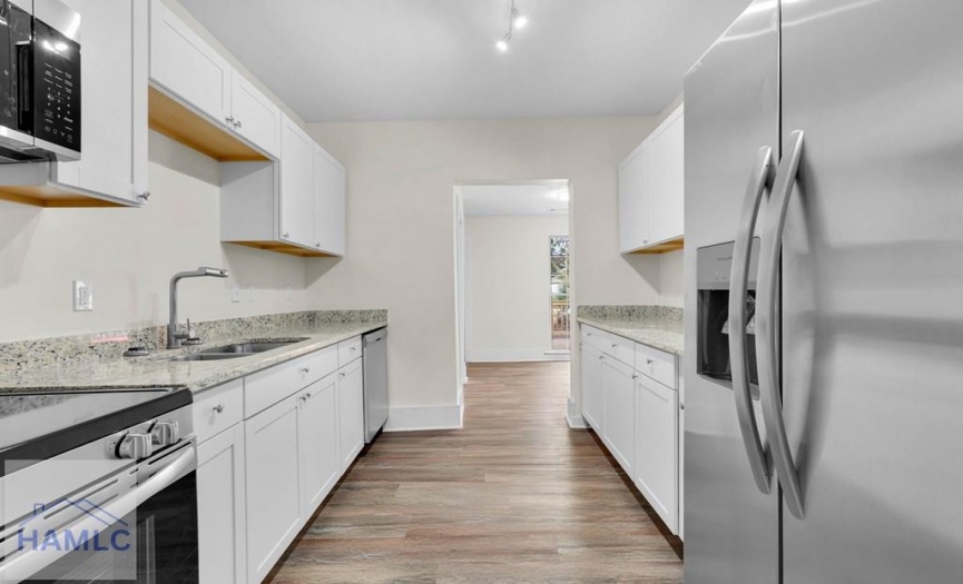 Modern Kitchen with Granite countertops, New cabin