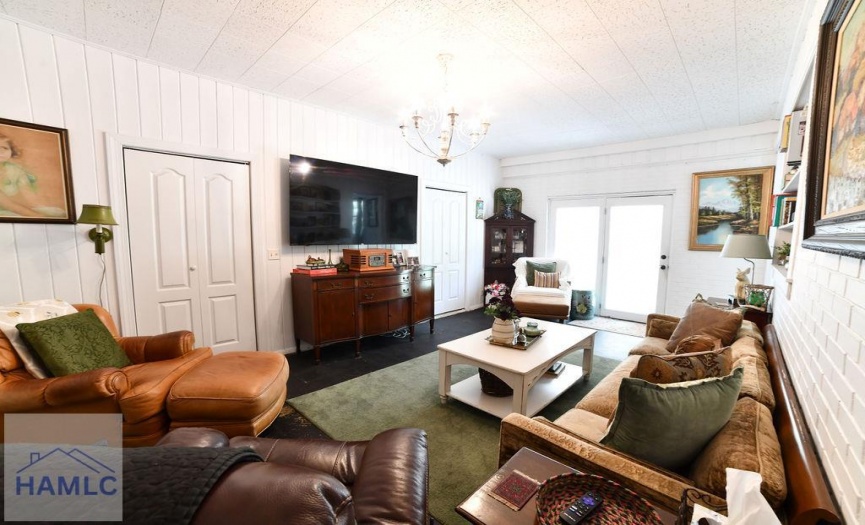 705 S Elm St, United States 31546, 3 Bedrooms Bedrooms, 9 Rooms Rooms,2 BathroomsBathrooms,For Sale,S Elm St,158699