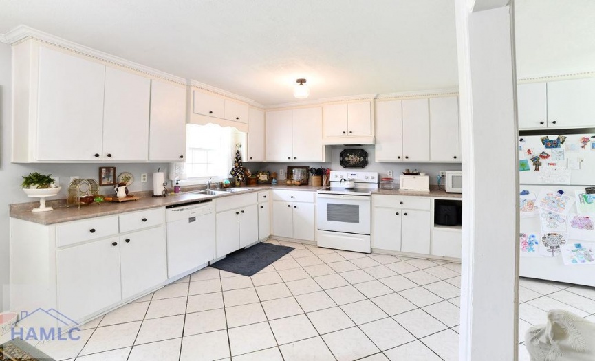 705 S Elm St, United States 31546, 3 Bedrooms Bedrooms, 9 Rooms Rooms,2 BathroomsBathrooms,For Sale,S Elm St,158699