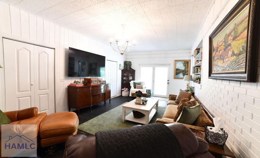 705 S Elm St, United States 31546, 3 Bedrooms Bedrooms, 9 Rooms Rooms,2 BathroomsBathrooms,For Sale,S Elm St,158699